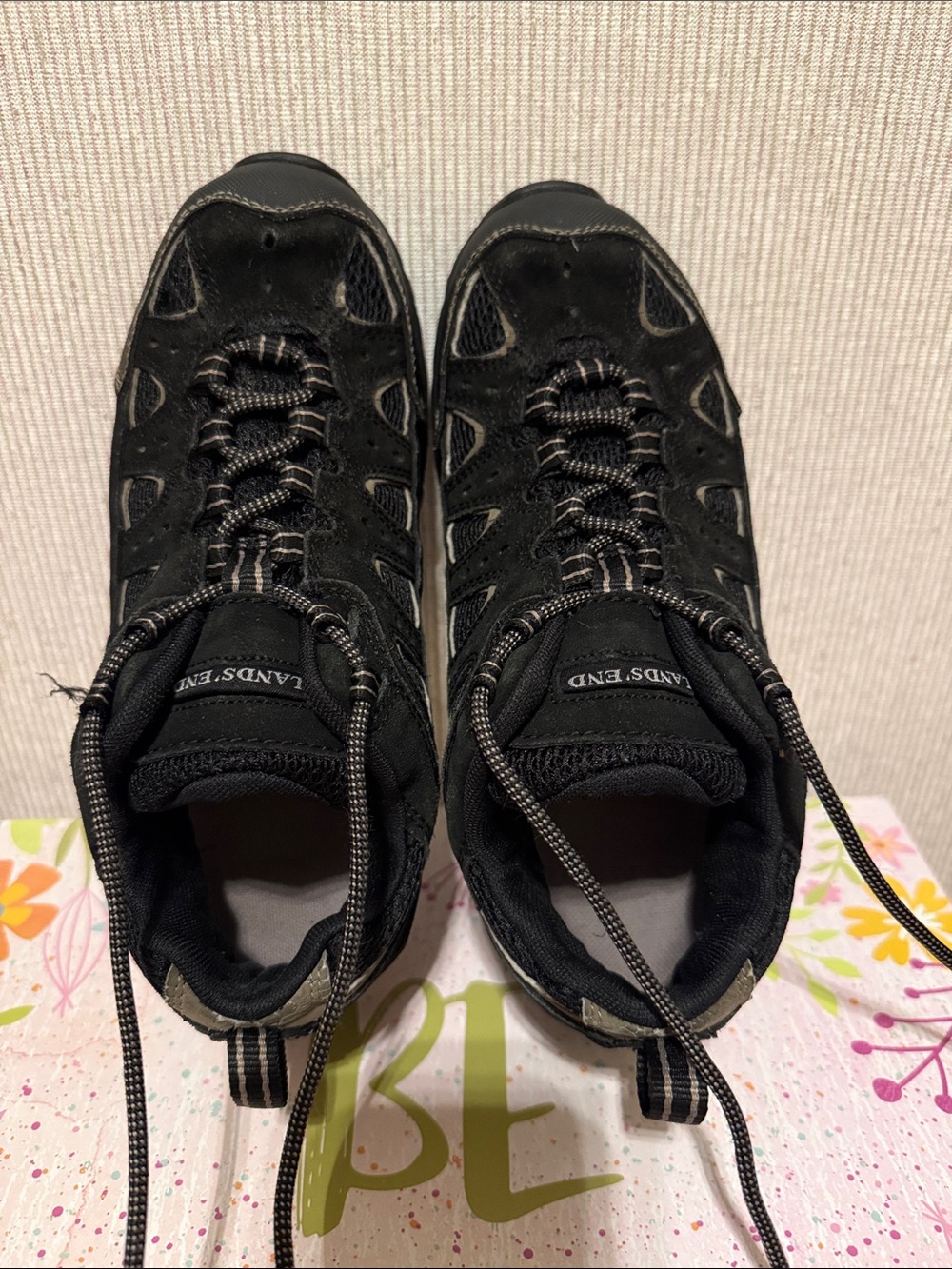 Wmn’s Lands' End Black Outdoor Lace-Up Hiking Shoes